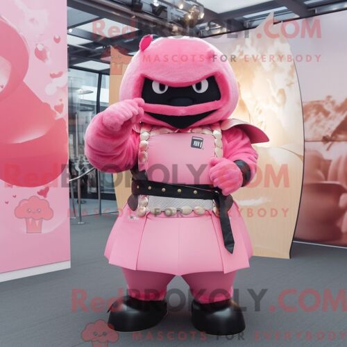 Costume Mascotte Redbrokoly De Piranha Crème Personnage Habillé Avec Un Débardeur Et Des Porte-Clés