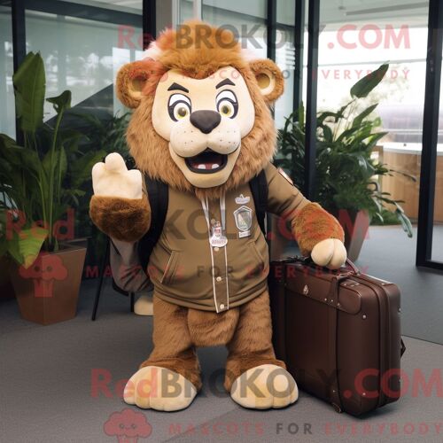 Mascotte Redbrokoly De Tigre À Dents De Sabre Vert Forêt Personnage Habillé Avec Un Bermuda Et Des Sacs Messager