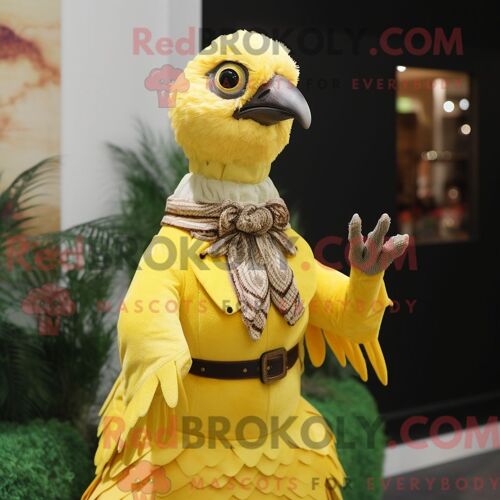 Personnage De Costume De Mascotte Redbrokoly De Bouteille De Moutarde De Lavande Habillé Avec Une Robe De Cocktail Et Des Épingles À Chapea