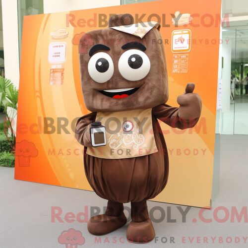 Costume Mascotte Redbrokoly Pad Thai Marron Personnage Habillé Avec Une Jupe-Culotte Et Des Broches