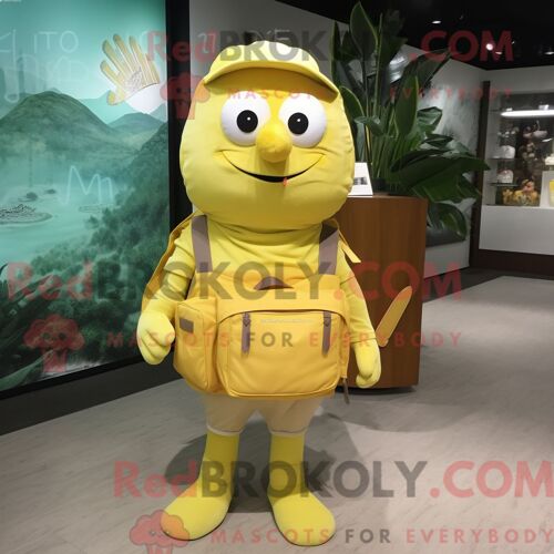 Costume Mascotte Redbrokoly D Utahraptor Orange Personnage Habillé D Une Veste Et De Coussinets De Pieds