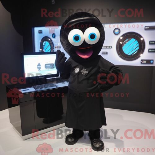 Mascotte Redbrokoly D Ordinateur Noir Personnage Costumé Habillé D Une Blouse Et D Un Bracelet De Montres