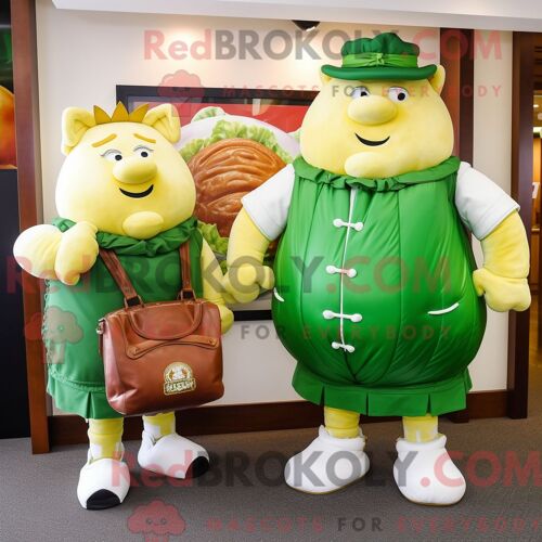Personnage De Costume De Mascotte Redbrokoly De Corned-Beef Et De Chou Doré Habillé Avec Un Polo Et Des Sacs À Main