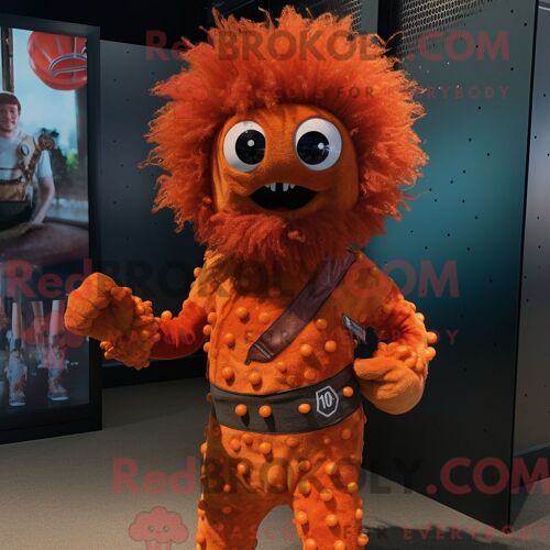 Personnage De Costume De Mascotte Redbrokoly De Boulettes De Viande De Rouille Habillé D Un Rash Guard Et De Pinces À Cheveux