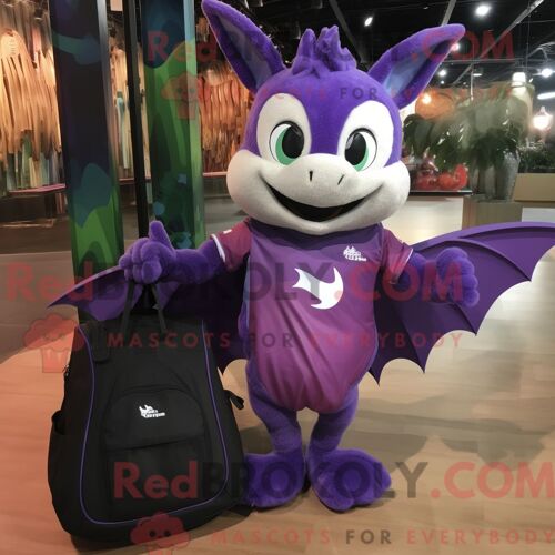 Personnage De Costume De Mascotte Redbrokoly De Chauve-Souris Violette Habillé D Un Short De Course Et De Sacs Fourre-Tout