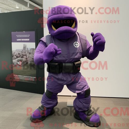 Costume Mascotte Redbrokoly Para Commando Violet Personnage Habillé D Une Combinaison Et De Coussinets De Pieds