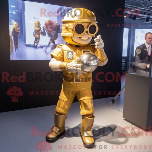 Costume De Mascotte Redbrokoly De Casque De Football Américain Doré Personnage Habillé D Une Combishort Et De Montres-Bracelets