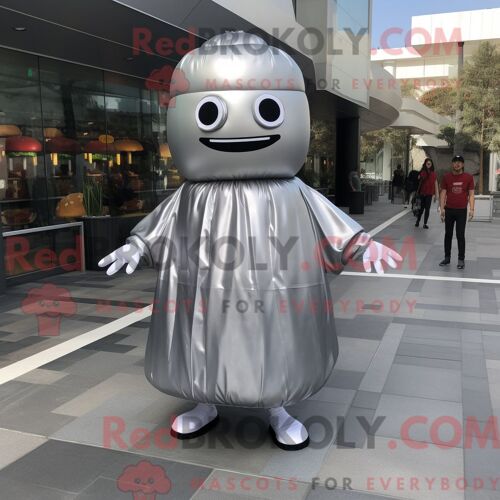 Costume De Mascotte Redbrokoly De Raton Laveur Rouille Habillé D Un Short Et D Un Bonnet