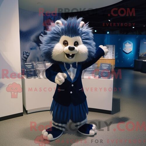 Costume De Mascotte Redbrokoly De Porc-Épic Bleu Marine Habillé D Une Robe Trapèze Et De Noeuds Papillons