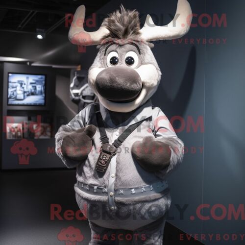 Mascotte Redbrokoly De Renne Gris Costume De Personnage Habillé Avec Un Gilet Et Des Ceintures