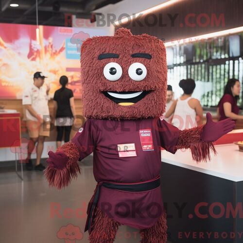 Costume De Mascotte Redbrokoly Pad Thai Marron Habillé Avec Un T-Shirt À Manches Longues Et Des Bretelles