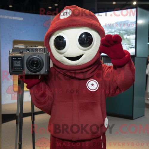 Personnage De Costume De Mascotte Redbrokoly De Caméra Marron Habillé Avec Un Pull Et Des Casquettes