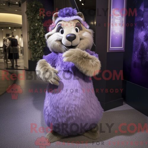 Costume De Mascotte Redbrokoly De Marmotte Lavande Habillé Avec Une Robe De Soirée Et Des Pochettes