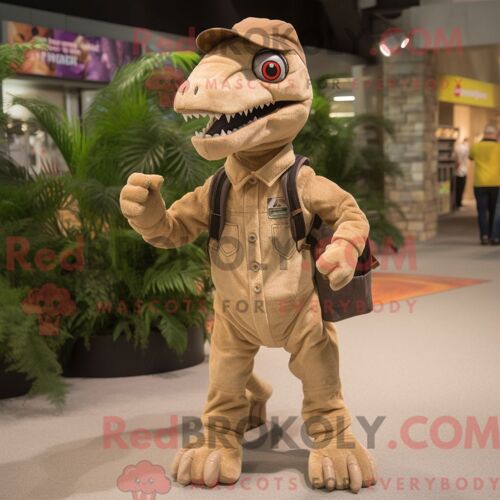 Costume Mascotte Redbrokoly De Velociraptor Beige Personnage Habillé D Une Salopette Et De Sacs Messager