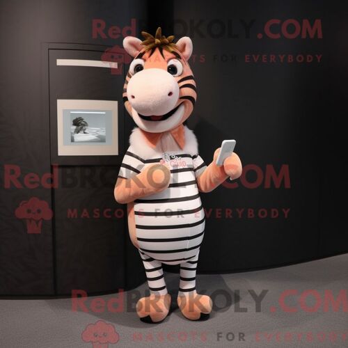 Costume De Mascotte Redbrokoly De Zèbre Pêche Personnage Habillé Avec Une Robe Et Des Portefeuilles