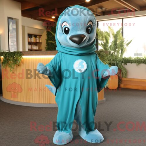 Costume De Mascotte Redbrokoly De Dauphin Bleu Sarcelle Habillé D Une Barboteuse Et D Épingles À Châle