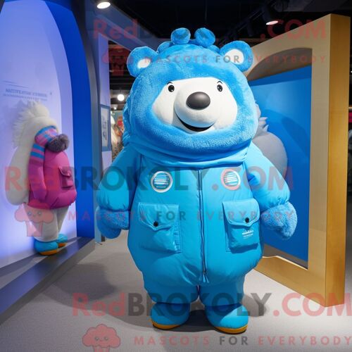 Costume Mascotte Redbrokoly De Truie Bleue Habillé Avec Une Parka Et Des Sacs À Main