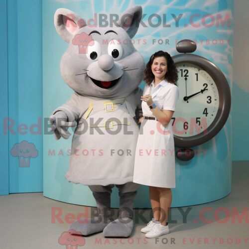 Personnage De Costume De Mascotte Redbrokoly De Gray Ray Habillé Avec Une Jupe Crayon Et Des Montres Numériques