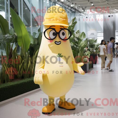 Costume Mascotte Redbrokoly De Raie Grise Personnage Habillé Avec Une Jupe Plissée Et Des Lacets De Chaussures