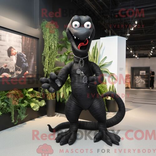 Personnage De Costume De Mascotte Redbrokoly De Momie De Rouille Habillé D Un Sweat-Shirt Et D Épingles À Chapeau