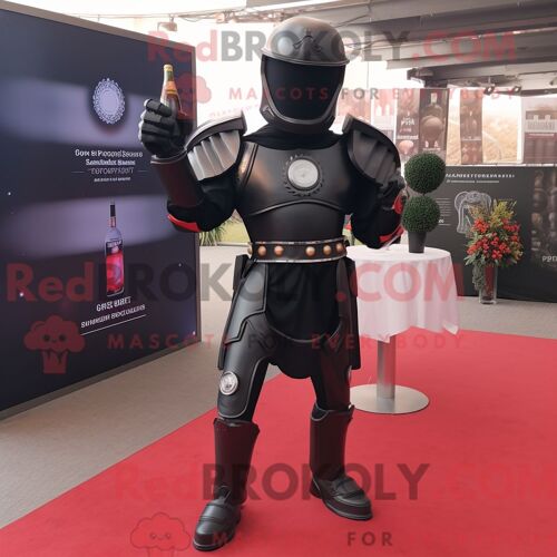 Costume De Mascotte Redbrokoly De Soldat Spartiate Noir Personnage Habillé D Une Robe De Cocktail Et D Épingles À Cravate