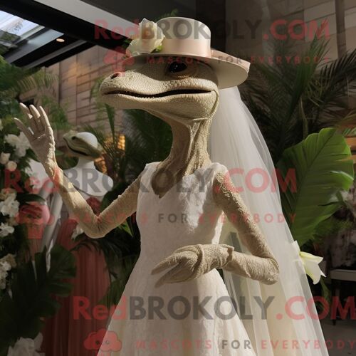 Costume Mascotte Redbrokoly De Vache De Mer De Stellar Grise Habillé D Un Manteau Et De Porte-Clés