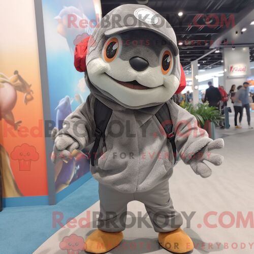Costume De Mascotte Redbrokoly De Thon Gris Habillé D Un Sweat À Capuche Et De Sacs Messager