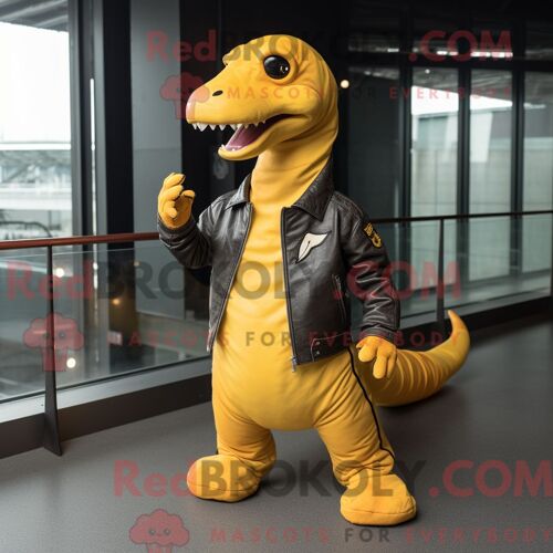 Costume Mascotte Redbrokoly De Diplodocus Jaune Personnage Habillé D Une Veste En Cuir Et De Casquettes