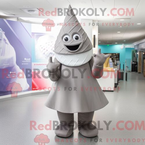 Personnage De Costume De Mascotte Redbrokoly De Cornet De Glace Gris Habillé Avec Un Pantalon Et Des Écharpes