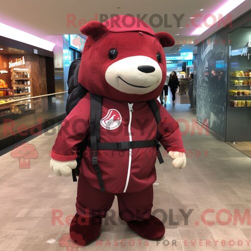 Costume De Mascotte Redbrokoly Rose Marron Habillé D Un Rash Guard Et De Broches