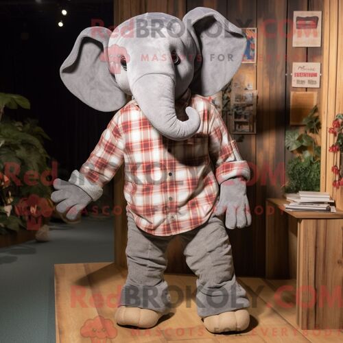 Costume De Mascotte Redbrokoly D Éléphant Gris Habillé D Une Chemise En Flanelle Et De Coussinets De Pieds