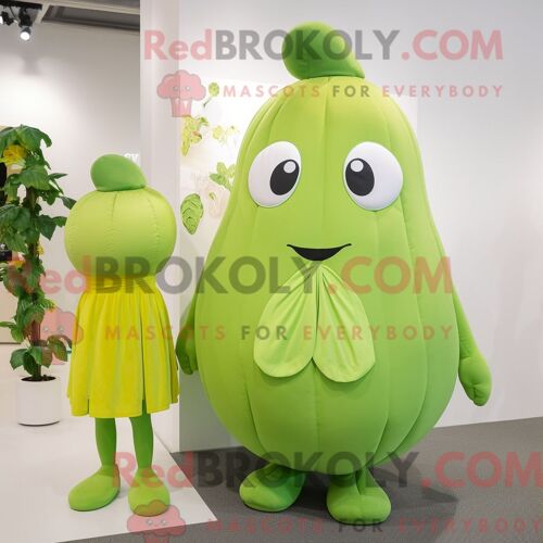Personnage De Costume De Mascotte Redbrokoly De Baleine Verte Forestière Habillé Avec Un Jean Bootcut Et Des Lacets De Chaussures