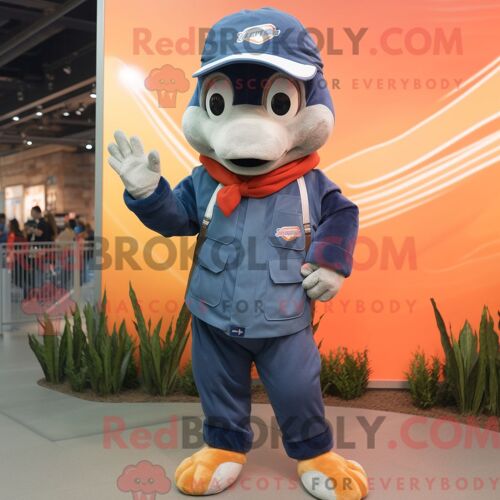 Costume Mascotte Redbrokoly De Saumon Bleu Marine Personnage Habillé Avec Une Salopette Et Des Bagues