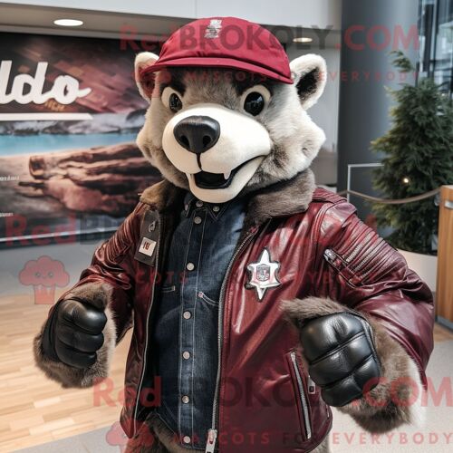 Costume De Mascotte Redbrokoly De Blaireau Marron Habillé D Une Veste De Motard Et De Bonnets