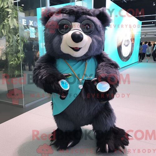 Costume Mascotte Redbrokoly D Éléphant Vert Habillé D Un Jean Maman Et De Bérets