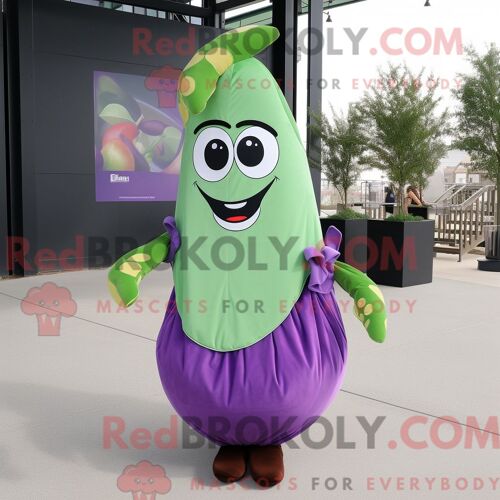 Personnage De Costume De Mascotte Redbrokoly De Haricot Vert Violet Habillé D Une Robe Trapèze Et De Bretelles
