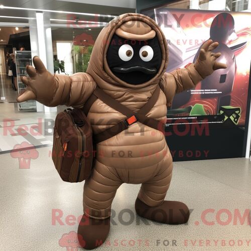 Costume Mascotte Redbrokoly De Contorsionniste Marron Habillé D Une Combinaison Et De Sacs Messager