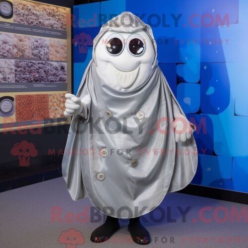 Personnage De Costume De Mascotte Redbrokoly Silver Oyster Habillé Avec Une Jupe Portefeuille Et Des Pochettes De Costume