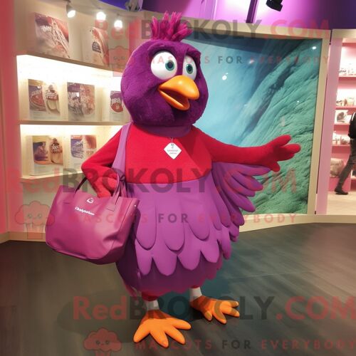Costume De Mascotte Redbrokoly De Pigeon Magenta Habillé D Une Jupe Plissée Et De Sacs Fourre-Tout