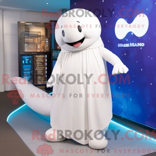 Personnage Mascotte Redbrokoly D Un Béluga Habillé D Une Jupe Longue Et De Coussinets De Pieds