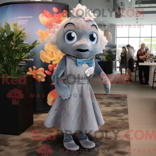 Personnage Mascotte Redbrokoly D Un Pop Corn Orange Habillé D Un Cardigan Et D Épingles À Châle