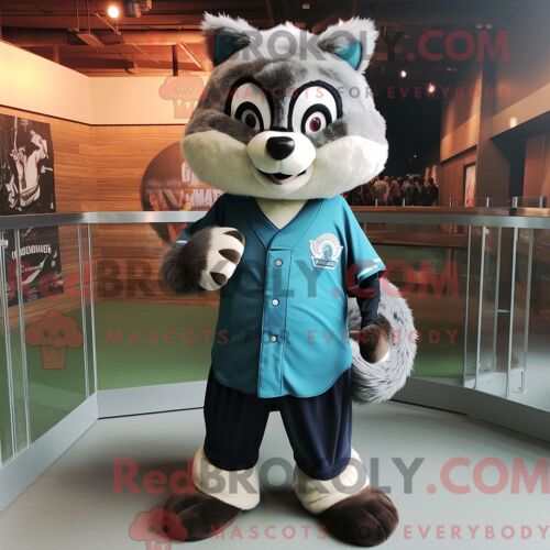 Personnage Mascotte Redbrokoly D Un Skateboard Noir Habillé D Une Jupe Trapèze Et De Sacs Besaces