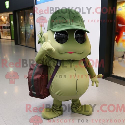 Costume Mascotte Redbrokoly Olive Stingray Habillé Avec Un T-Shirt Et Des Besaces