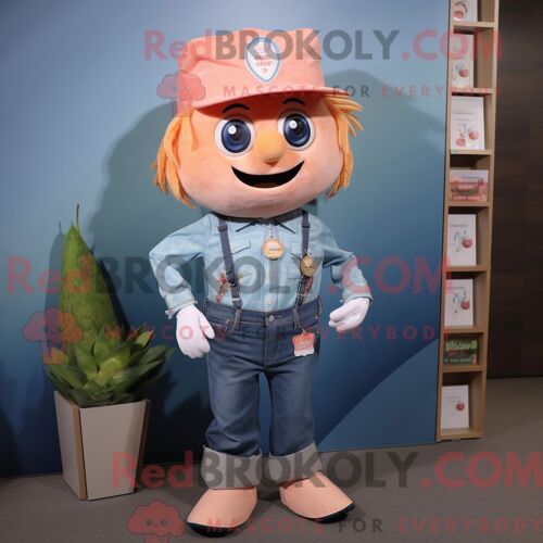 Personnage Mascotte Redbrokoly D Une Momie Blanche Habillée D Un Gilet Et De Bretelles