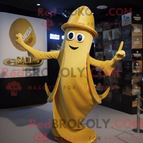 Personnage Mascotte Redbrokoly D Une Cerise Marron Habillée D Une Robe De Bal Et De Montres Connectées