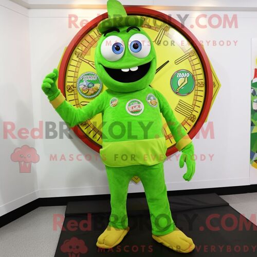 Personnage Mascotte Redbrokoly D Une Table De Ping-Pong Bleue Habillée D Un Jean Bootcut Et De Châles