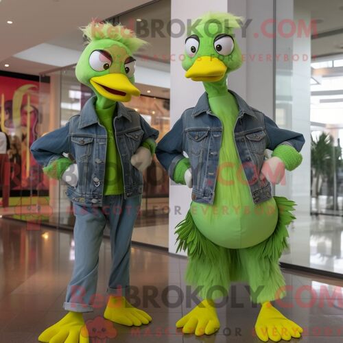 Costume De Mascotte Redbrokoly D Oies Vert Citron Personnage Habillé Avec Un Jean Boyfriend Et Des Clips Pour Écharpe