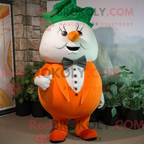 Costume Mascotte Redbrokoly De Navet Orange Habillé D Une Chemise En Popeline Et De Cravates