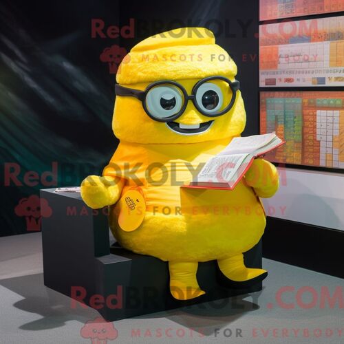 Personnage Mascotte Redbrokoly D Une Gargouille Vert Forêt Habillée D Un Imperméable Et D Écharpes