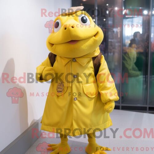 Mascotte Redbrokoly De Personnage De Grenouille Jaune Habillé D Un Manteau Et De Boucles D Oreilles